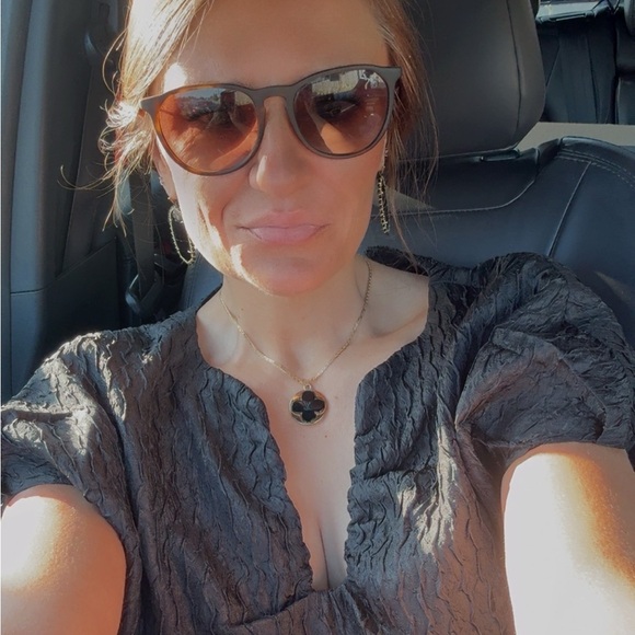 Meet your Posher, Haley - Picture 3 of 4